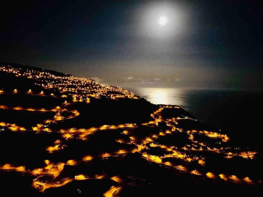Mar A Vista By Your Madeira Rentals Понта-ду-Сол Экстерьер фото